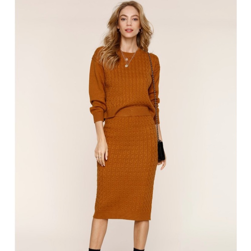 Heartloom Asher sweater and skirt set (spice) S